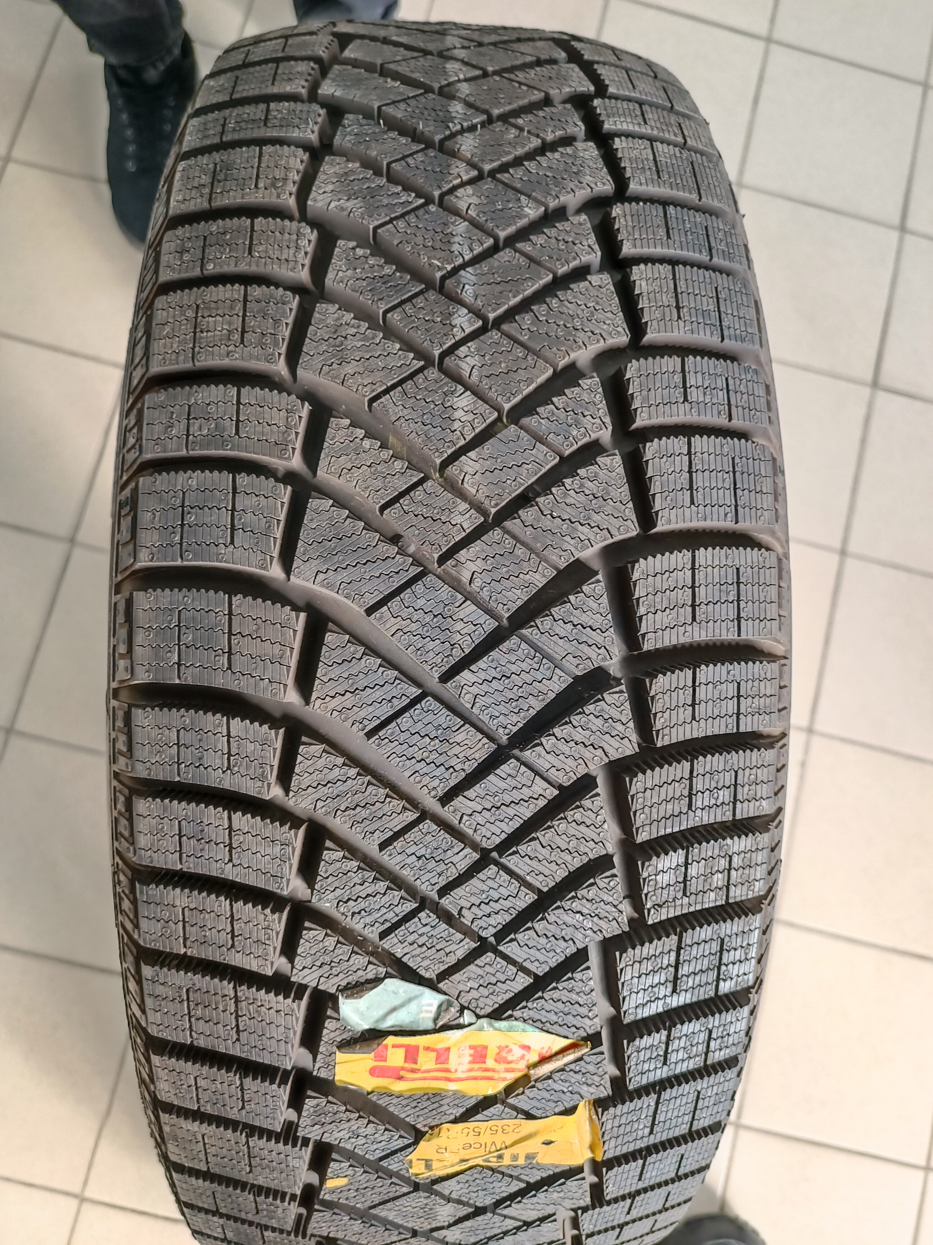 Купить зимние шины PIRELLI WINTER ICE ZERO FRICTION в ВИРБАКавто -  бесплатный шиномонтаж в Волжском, большой каталог резины