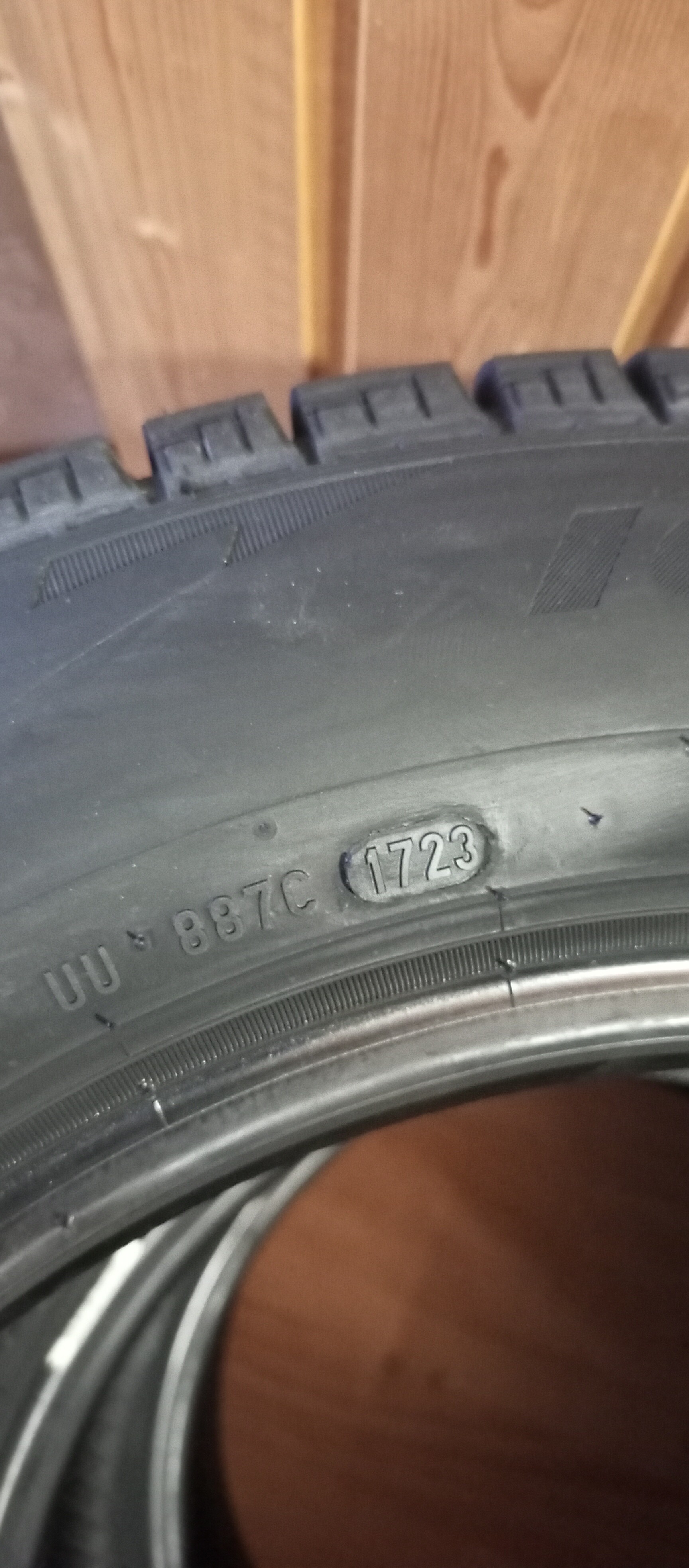 Купить зимние шины PIRELLI Ice Zero Friction 195/65R15 95 T, цены в  Волжском — интернет-магазин VIRBACauto